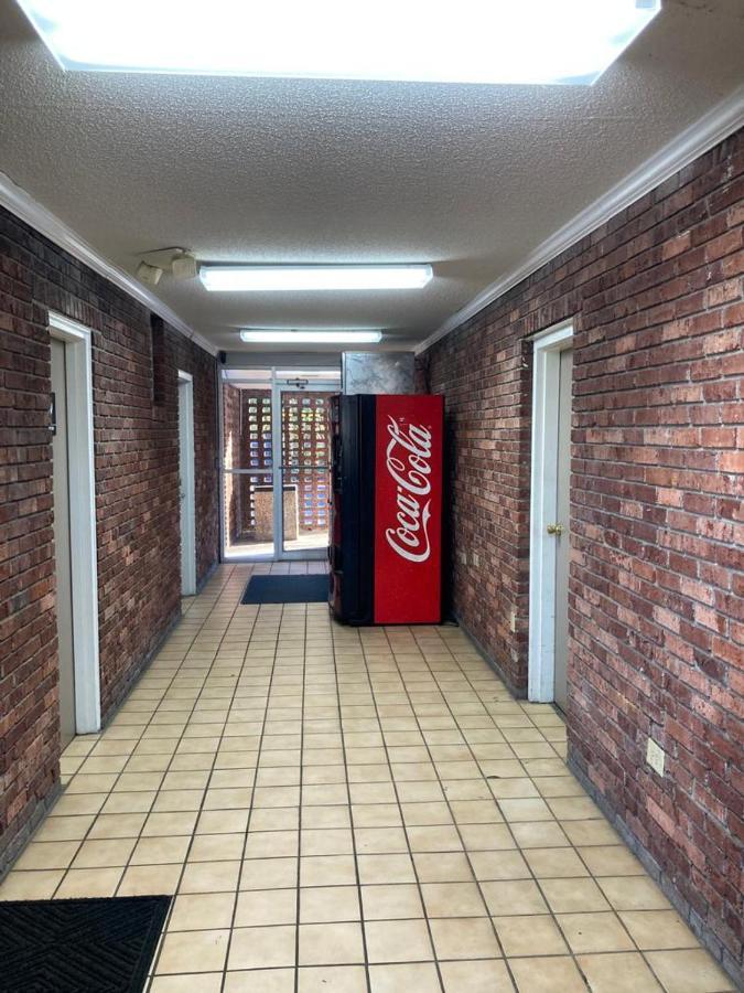 Fairfield Motel Of Winnsboro Екстериор снимка